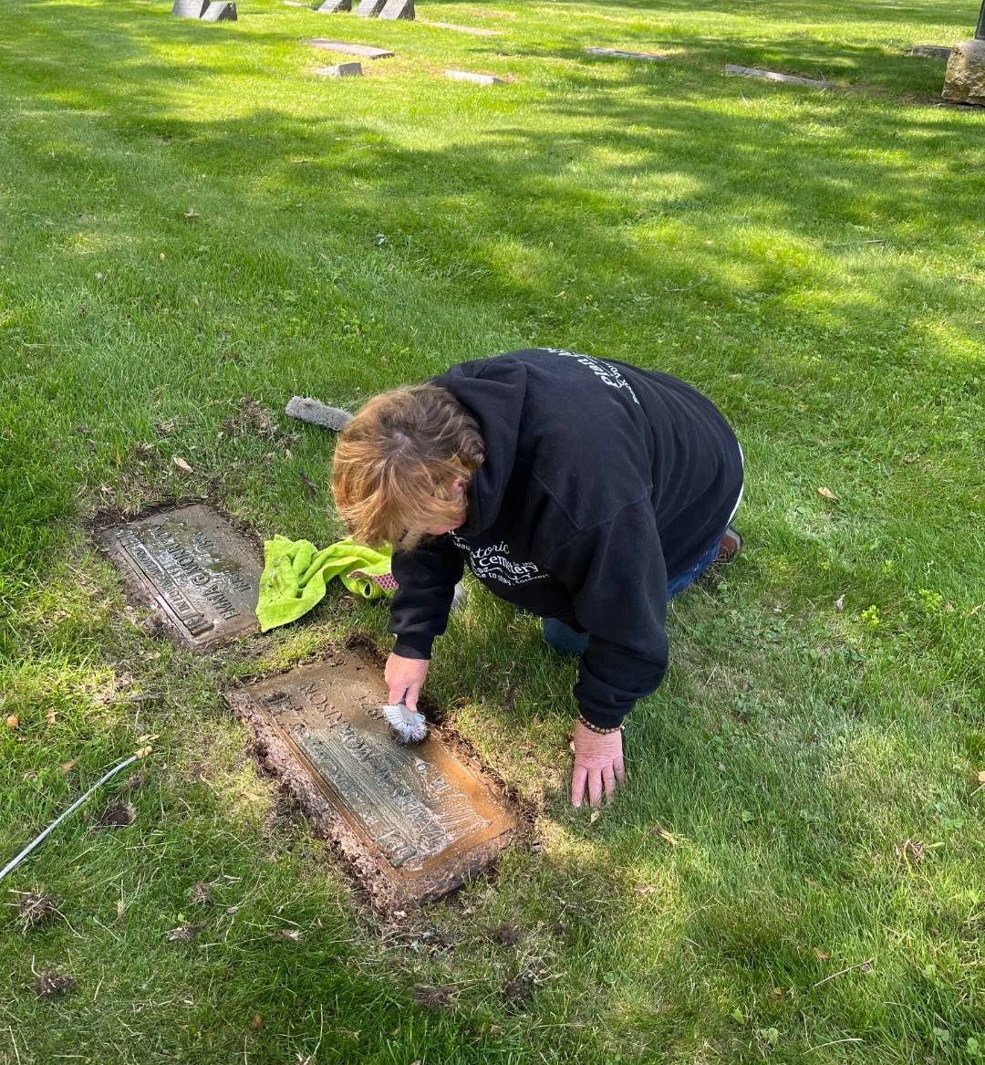 Cleaning the markers